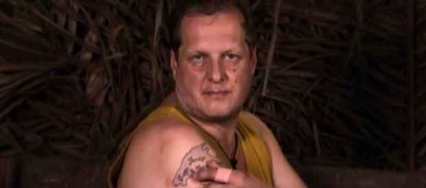 Dschungelcamp 2017 : Jens Büchner aus Goodbye Deutschland verrät sein Geheimnis Foto: RTL Dschungelcamp 2017 : Jens Büchner aus Goodbye Deutschland verrät sein Geheimnis Foto: RTL