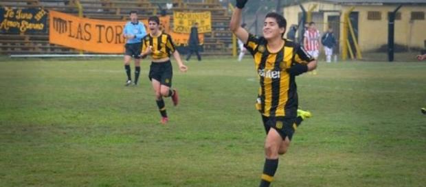 Martin Chaves, 18 anos, é fenômeno no Uruguai Martin Chaves, 18 anos, é fenômeno no Uruguai