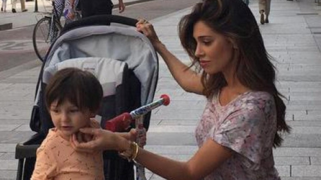 Belen Rodriguez : Belen con il figlio Santiago - Belen e Santiago ... - meltybuzz.it