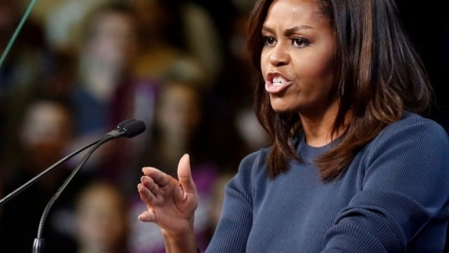 Michelle Obama: su Twitter ha riacceso le speranze di chi la vuole candidata alle presidenziali americane del 2020.