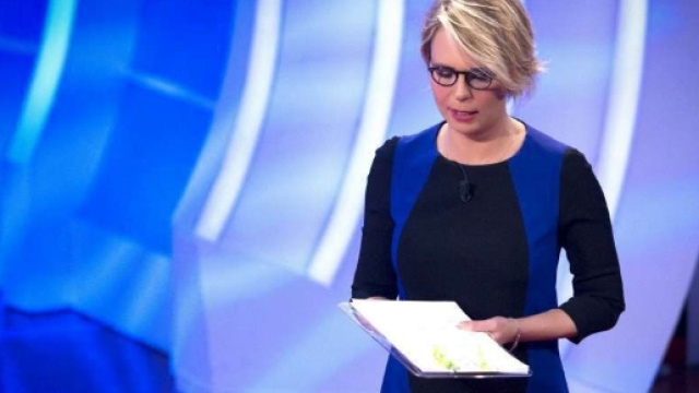 Torna "C'è posta per te" con Maria De Filippi: i super ospiti ... - today.it