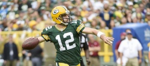 Aaron Rodgers made one of the greatest throws in NFL history and ... - usatoday.com