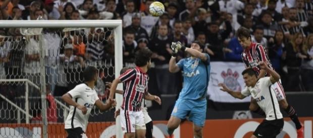 Clássico Corinthians x São Paulo será disputado pela primeira vez fora do Brasil. Clássico Corinthians x São Paulo será disputado pela primeira vez fora do Brasil.