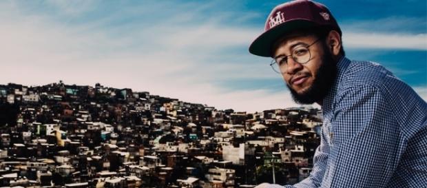 Emicida sempre fez questão de abordar um rap antirracismo Emicida sempre fez questão de abordar um rap antirracismo