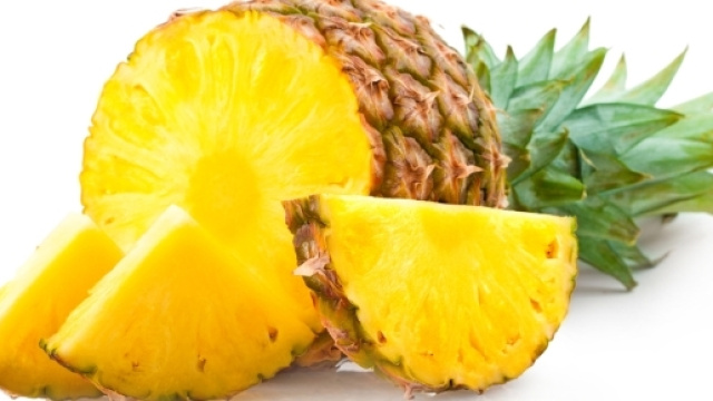 Ananas: propriet&agrave;, benefici e controindicazioni - Svago - svagonews.com