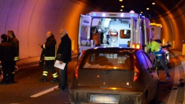 Calabria: incidente stradale in galleria, un morto (foto di repertorio)