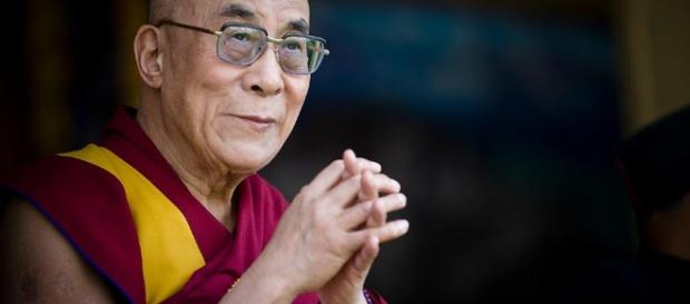 Der Dalai Lama findet Trump in Ordnung. (Fotoverantw./URG Suisse: Blasting.News Archiv) Der Dalai Lama findet Trump in Ordnung. (Fotoverantw./URG Suisse: Blasting.News Archiv)