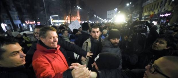 Klaus Iohannis în Piața Universității Klaus Iohannis în Piața Universității