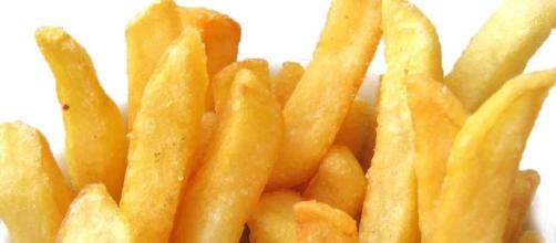 Acrilammide nelle patatine fritte e biscotti: è pericolosa per la ... - notia.it