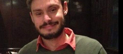 Lo sguardo di Giulio Regeni diventato l'icona di un sacrificio