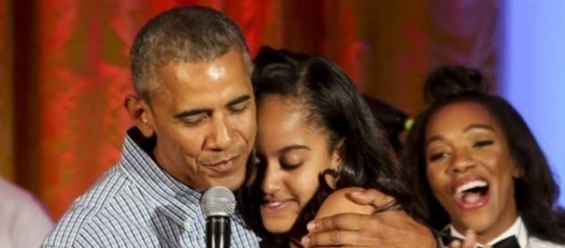 Malia, filha mais velha de Obama, abraça o cinema e começa estágio na área Malia, filha mais velha de Obama, abraça o cinema e começa estágio na área