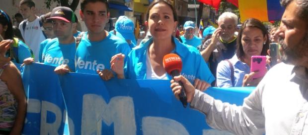 María Corina Machado cuando era entrevistada en la marcha del 23 de enero María Corina Machado cuando era entrevistada en la marcha del 23 de enero
