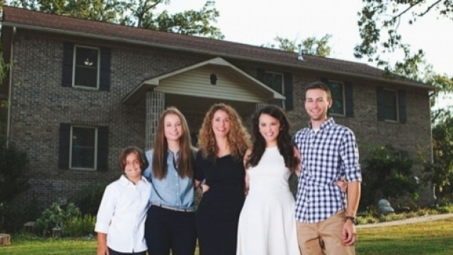 Cara Brookins con i quattrofigli