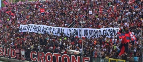 Gli ultras della Curva sud - Crotone.