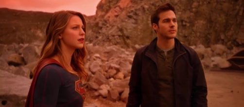 Kara (Melissa Benoist) and Mon-El (Chris Wood) in 'Supergirl Lives'/Photo via screencap, 'Supergirl'/The CW