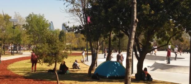 A un costado de la Avenida de los Constituyentes el Parque de la Patineta. A un costado de la Avenida de los Constituyentes el Parque de la Patineta.