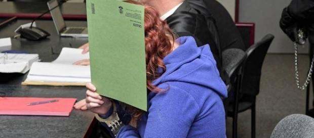 Die Angeklagte Xenia I. auf der Anklagebank im Dessauer Landgericht zu den Verhandlungen zum Mordfall Yangjie Li Foto: mz-web.de/Lutz Sebastian Die Angeklagte Xenia I. auf der Anklagebank im Dessauer Landgericht zu den Verhandlungen zum Mordfall Yangjie Li Foto: mz-web.de/Lutz Sebastian