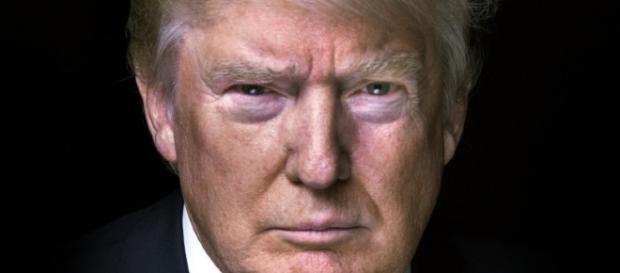 Donald Trump volta a polemizar com a construção do muro que separa Eua e México Donald Trump volta a polemizar com a construção do muro que separa Eua e México