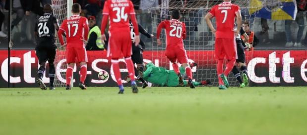 O Moreirense e o Benfica jogam a segunda meia-final da Taça da Liga O Moreirense e o Benfica jogam a segunda meia-final da Taça da Liga