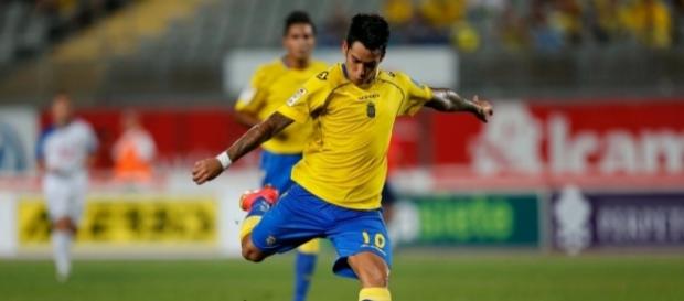 Sergio Araujo foi revelado no Boca Juniors e atua no Las Palmas Sergio Araujo foi revelado no Boca Juniors e atua no Las Palmas