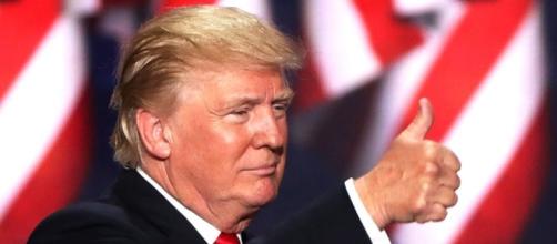 Donald Trump: "Oggi è un grande giorno, costruiremo il muro" (foto reporter.com)