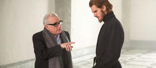 Scorsese dando instrucciones a Andrew Garfield, protagonista de Silencio (vía Hollywood Reporter)