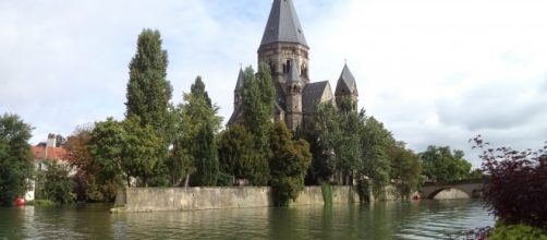 Il Tempio Riformato di Metz si affaccia sulla Mosella