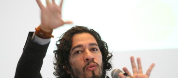 A crítica do parlamentar questionava se a sociedade estaria "voltando para época da inquisição" A crítica do parlamentar questionava se a sociedade estaria "voltando para época da inquisição"