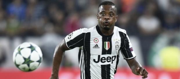 Juventus Turin : Patrice Evra blessé au mollet - Football 365 - football365.fr Juventus Turin : Patrice Evra blessé au mollet - Football 365 - football365.fr