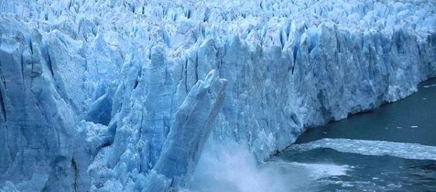 O derretimento das geleiras podem causar aumento do oceano O derretimento das geleiras podem causar aumento do oceano