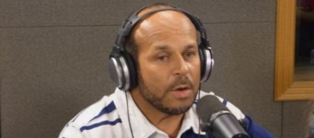 Vidente Carlinhos faz novas previsões e choca Vidente Carlinhos faz novas previsões e choca