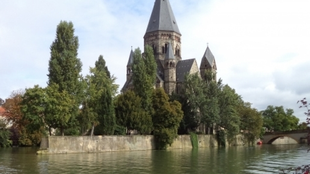 Il Tempio Riformato di Metz si affaccia sulla Mosella