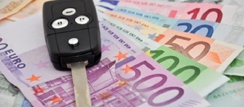 Bollo auto 2017: esenzione e riduzioni sulla tassa