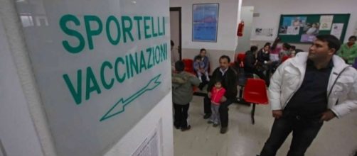 Vaccini obbligatori: governo e regioni per il sì.