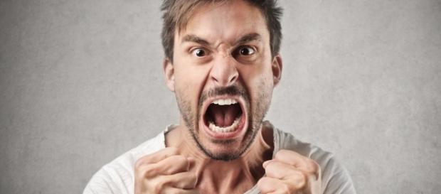 Algumas coisas acabam deixando qualquer um irritado Algumas coisas acabam deixando qualquer um irritado
