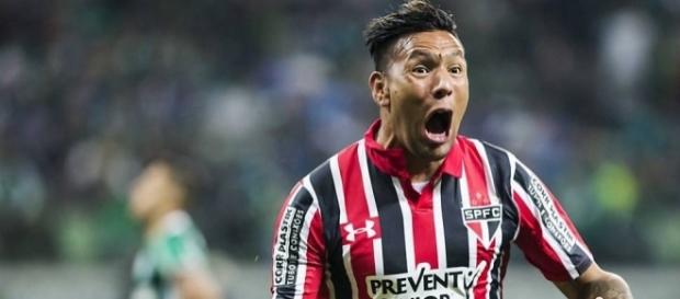 Chávez tem desempenho superior ao de Calleri em início pelo São Paulo Chávez tem desempenho superior ao de Calleri em início pelo São Paulo
