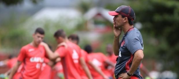 Flamengo apostará em Donatti para 2017. Flamengo apostará em Donatti para 2017.