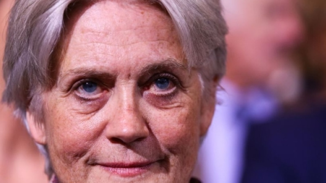 Marianne a publié les deux notes de lecture de P. Fillon pour la Revue des Deux Mondes, elle a donc travaillé deux heures