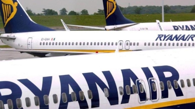 Ryanair avvia la campagna di reclutamento 2017 per 2 mila ... - lastampa.it
