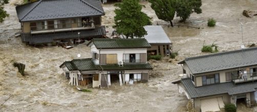 Giappone sommerso da inondazione