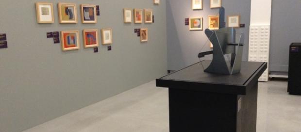 El recorrido planteó en su guión la alternancia entre la pintura, la escultura y el video El recorrido planteó en su guión la alternancia entre la pintura, la escultura y el video