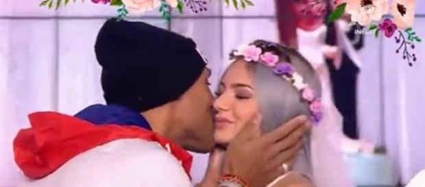 Eve et Florian se sont mariés sur le plateau du Mad Mag le 25 janvier Eve et Florian se sont mariés sur le plateau du Mad Mag le 25 janvier