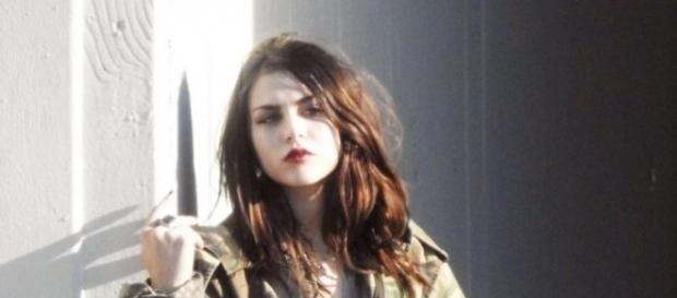 Frances Bean Cobain lors d'un shooting photo pour Marc Jacobs à Los Angeles (Marc Jacobs Shoot Campaignin in LA) Frances Bean Cobain lors d'un shooting photo pour Marc Jacobs à Los Angeles (Marc Jacobs Shoot Campaignin in LA)
