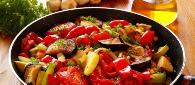 Misto di verdure alla contadina saporite e leggere Misto di verdure alla contadina saporite e leggere