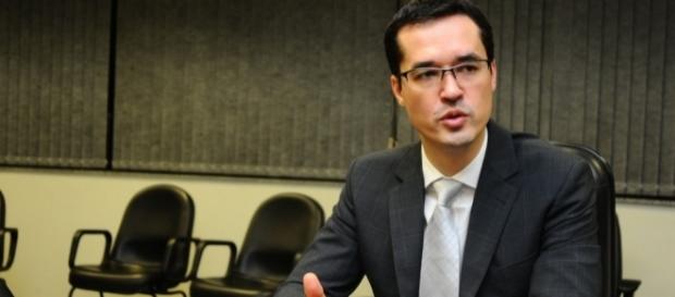 Procurador Deltan Dallagnol responde sobre as perspectivas da Operação Lava-Jato para este ano Procurador Deltan Dallagnol responde sobre as perspectivas da Operação Lava-Jato para este ano