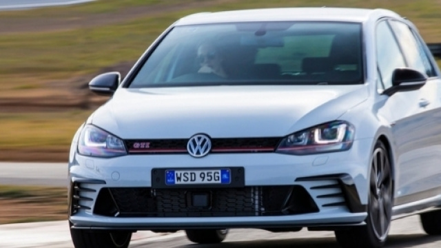 Volkswagen Golf Reviews: Review, Specification, Price | CarAdvice - com.au