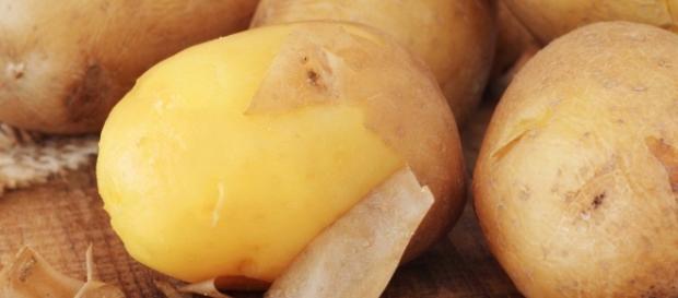 La ricetta delle patate lesse. La ricetta delle patate lesse.