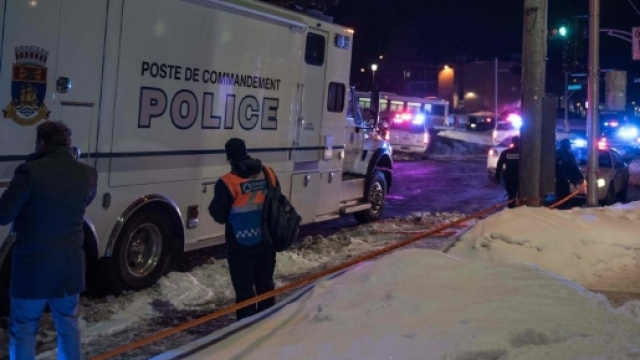 polizia canadese presidia area limitrofa alla moschea