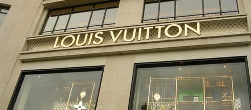 Louis Vuitton assume in diverse mansioni