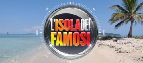 Isola dei famosi: due naufraghi flirtano ancora prima di iniziare il reality?